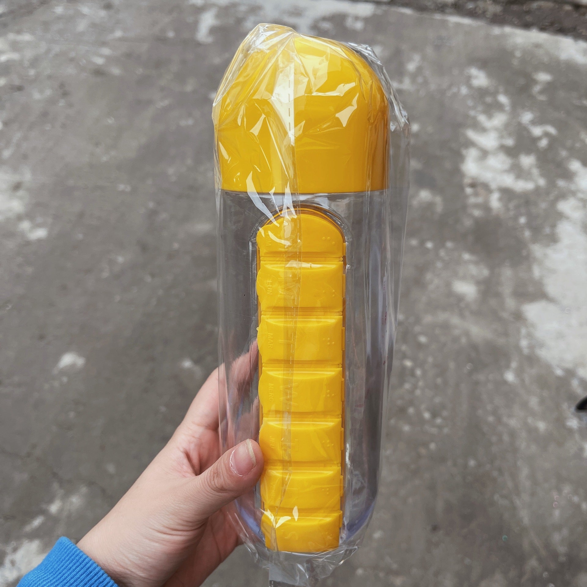 Multifunctional Two-in-One Water Bottle Pill Organizer