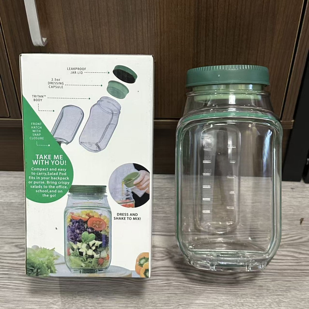 Salad Storage Container with Leak-Proof Lid